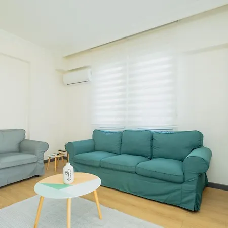 Apartment Bluey Calis Beach House